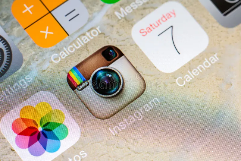 How can the database accurately collect active Facebook users?
