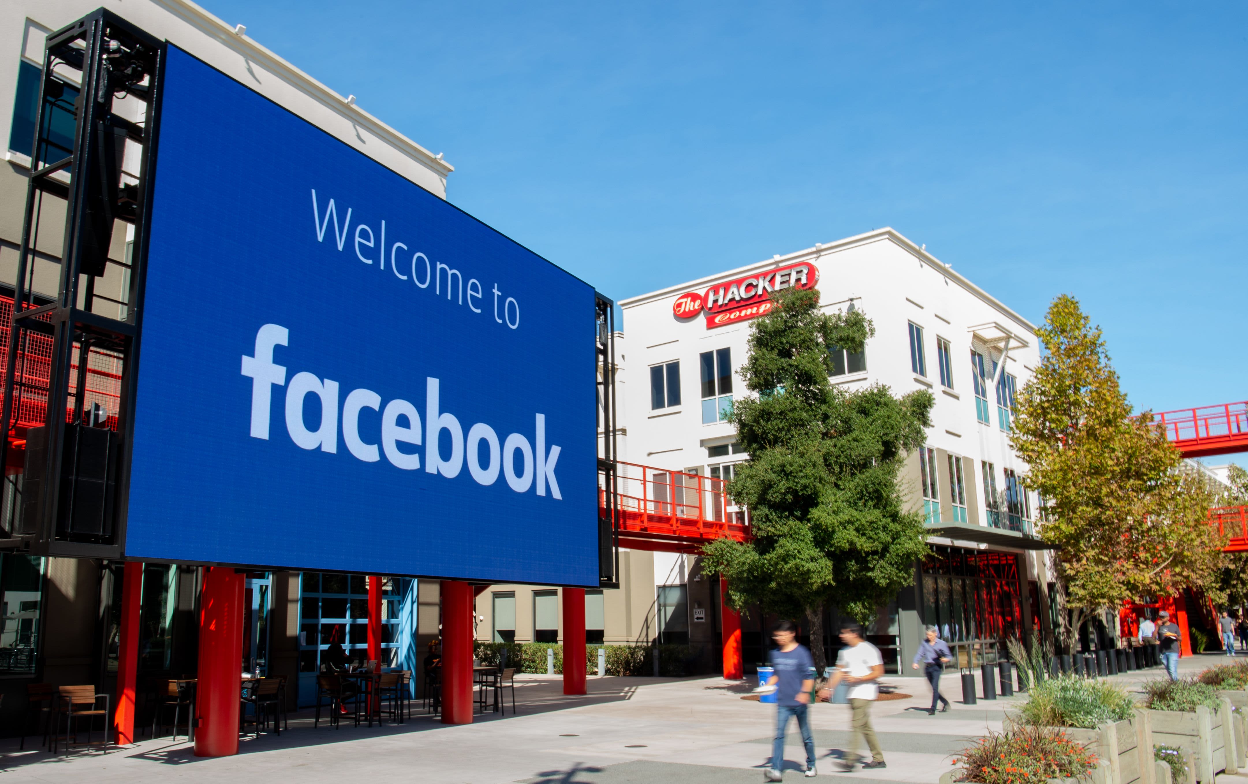 How to identify active Facebook users with one click.
