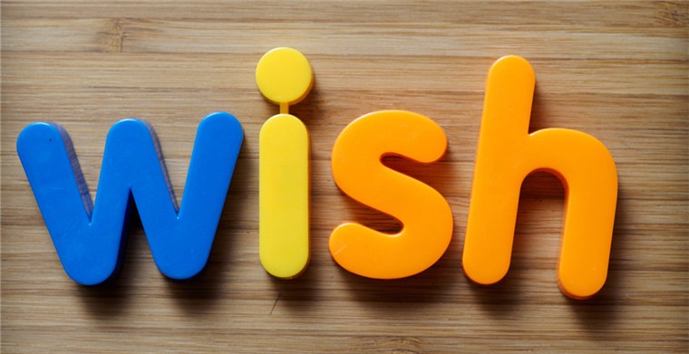 How can I precisely attract traffic on Line? Can I use marketing software to bulk-send messages?